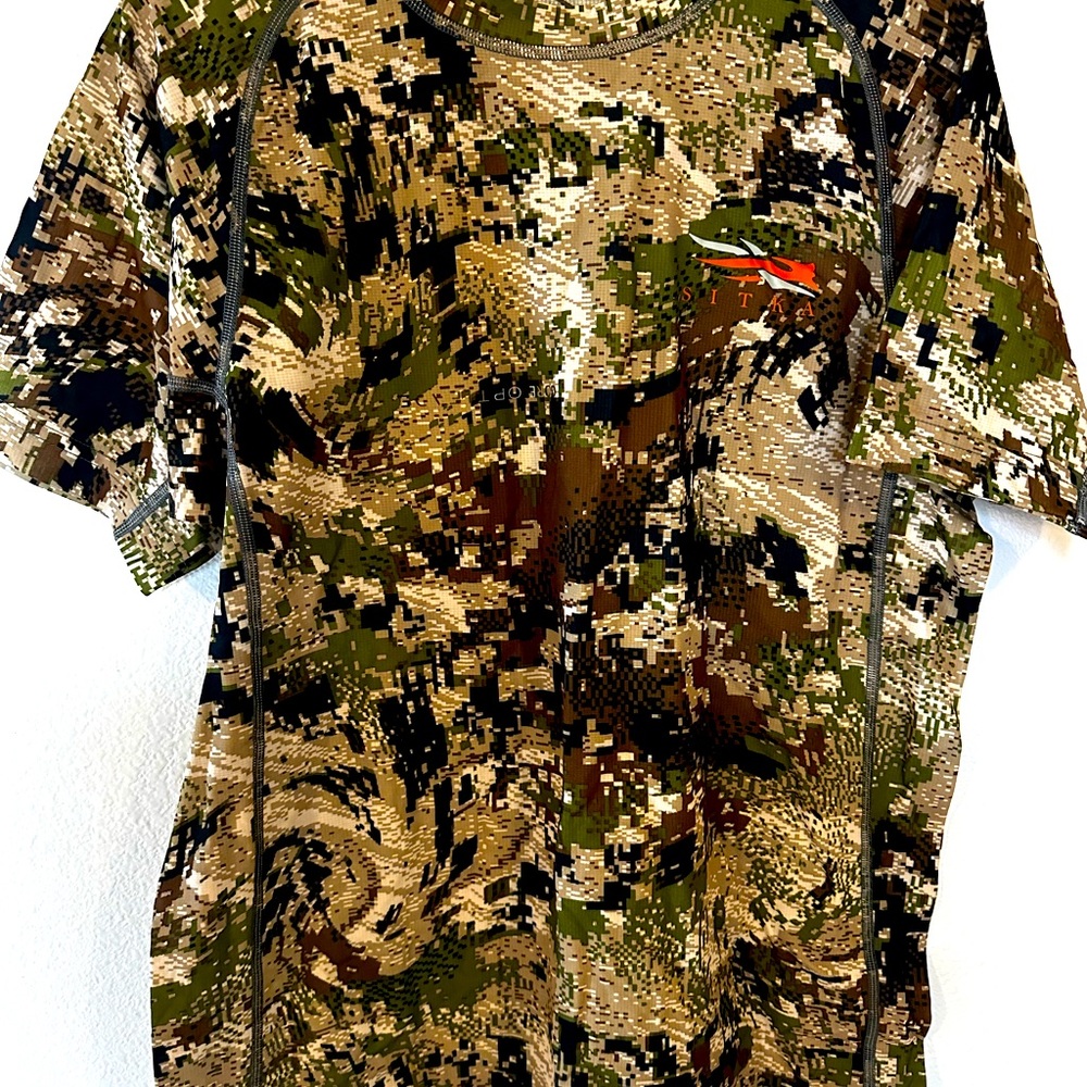 Sitka kids large tshirt